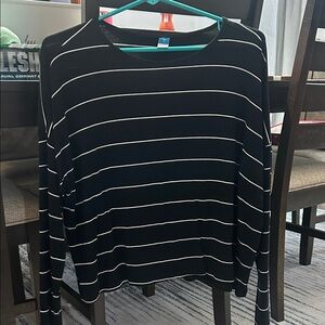 Old Navy Black and White Striped Long Sleeve Top